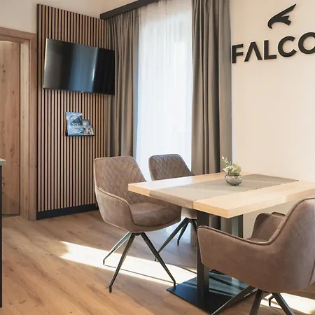Falcon Pure Kaprun