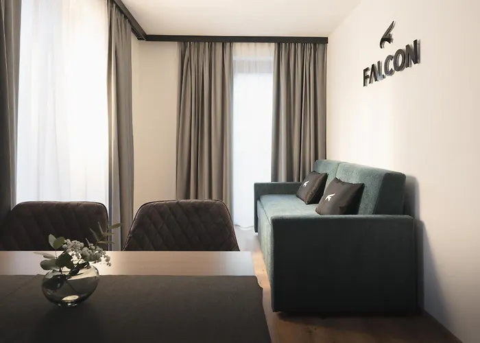 Hotel Falcon Pure - Summercard Included