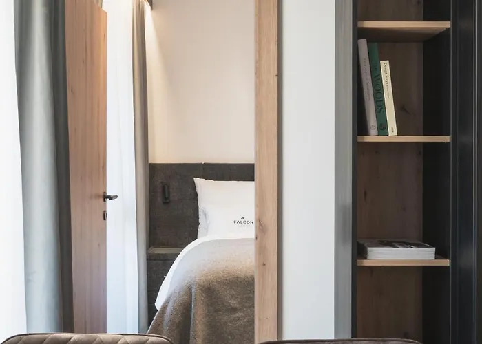 Falcon Pure - Summercard Included